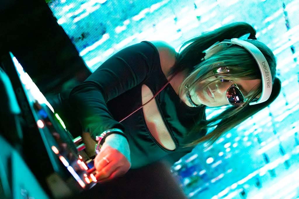 DJ SET